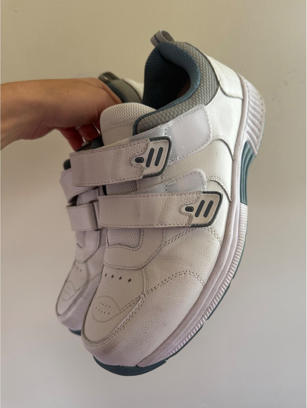 OrthoFeet Velcro Tennis Shoes Mens 11.5 Wide